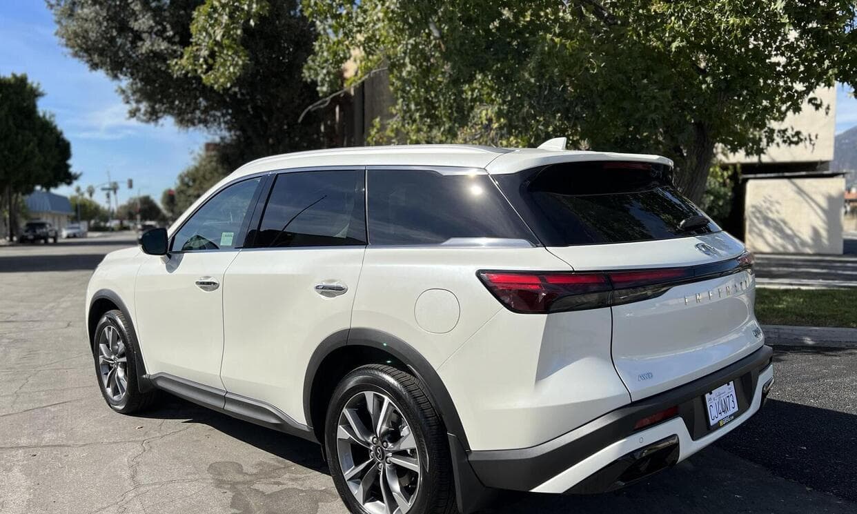 Picture of the car https://ppsphotos.s3.us-west-2.amazonaws.com/infinitiQx602023_32/image2.jpg