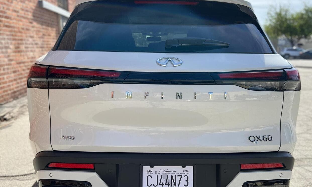 Picture of the car https://ppsphotos.s3.us-west-2.amazonaws.com/infinitiQx602023_32/image8.jpg