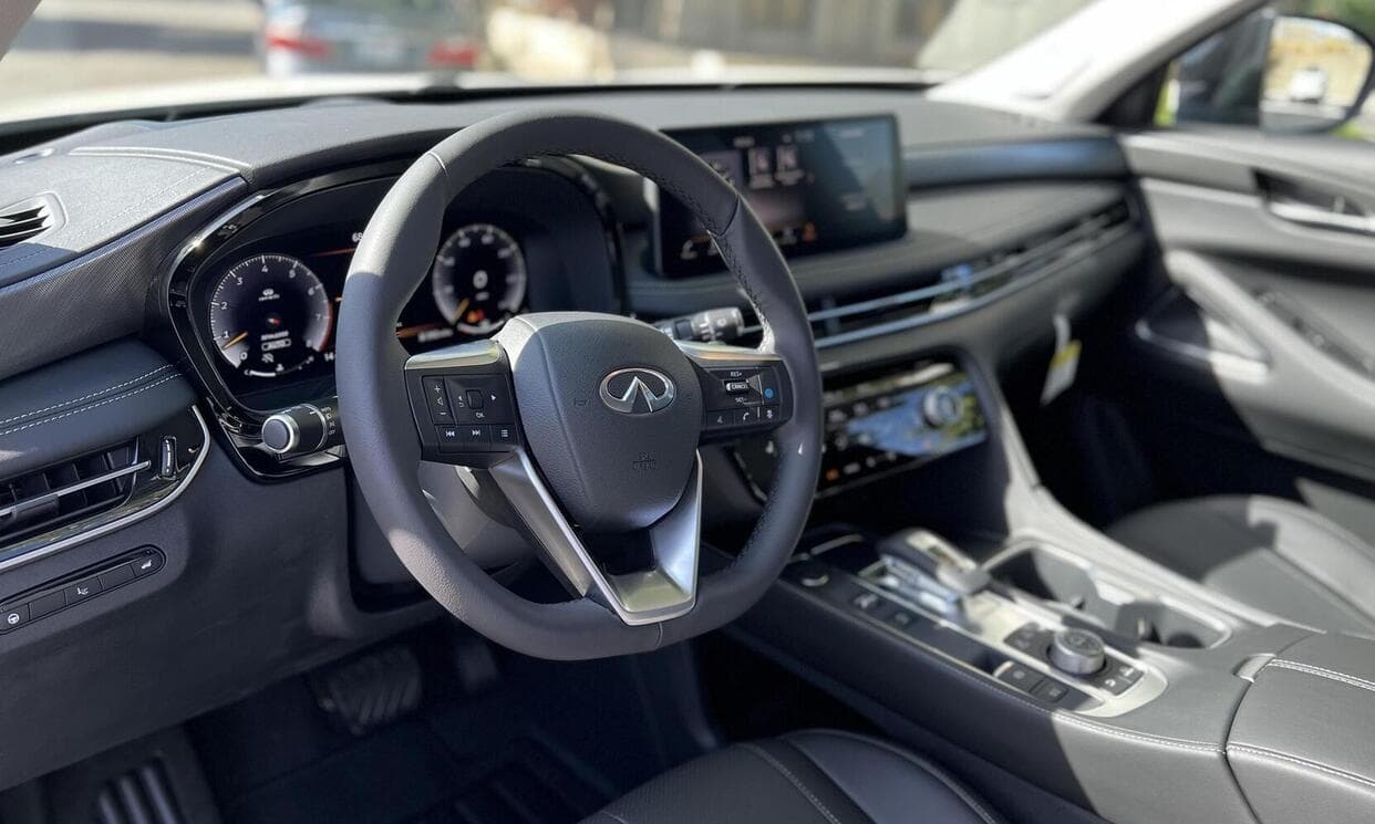 Picture of the car https://ppsphotos.s3.us-west-2.amazonaws.com/infinitiQx602023_32/image9.jpg