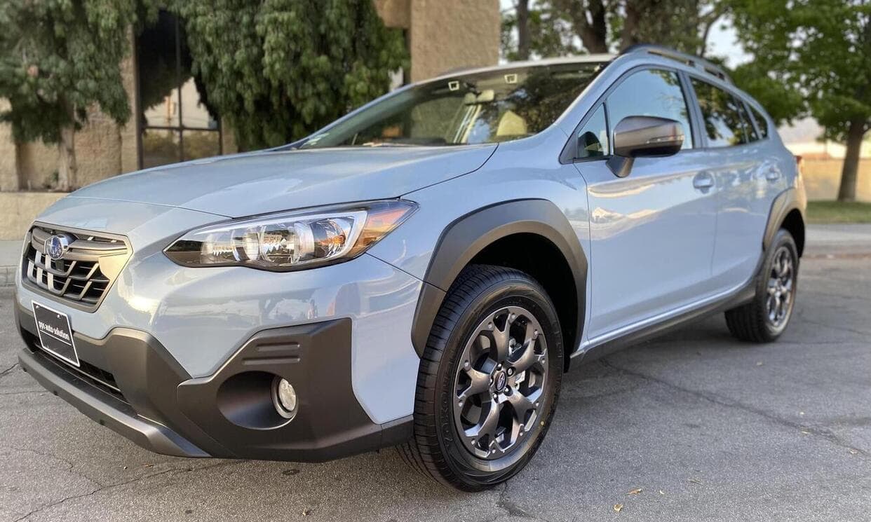 Picture of the car https://ppsphotos.s3.us-west-2.amazonaws.com/subaruCrosstrek2021_20/image1.jpg