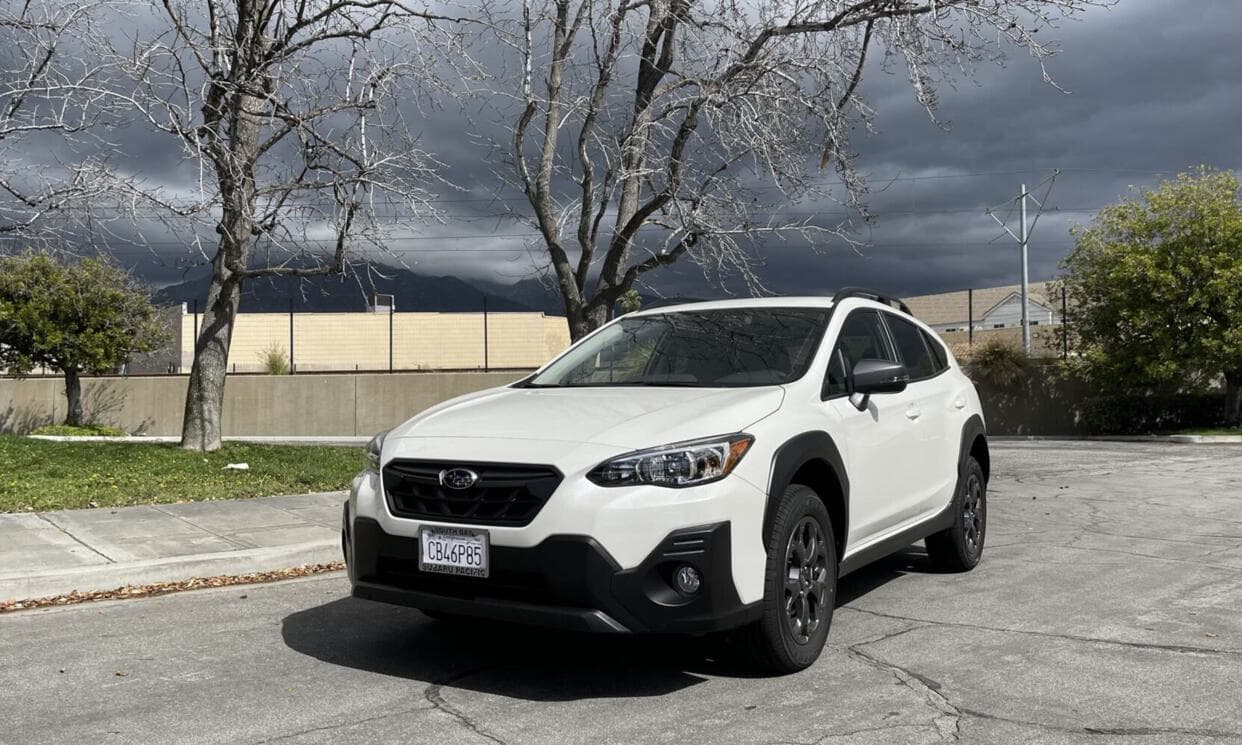 Picture of the car https://ppsphotos.s3.us-west-2.amazonaws.com/subaruCrosstrek2022_41/image6.jpg