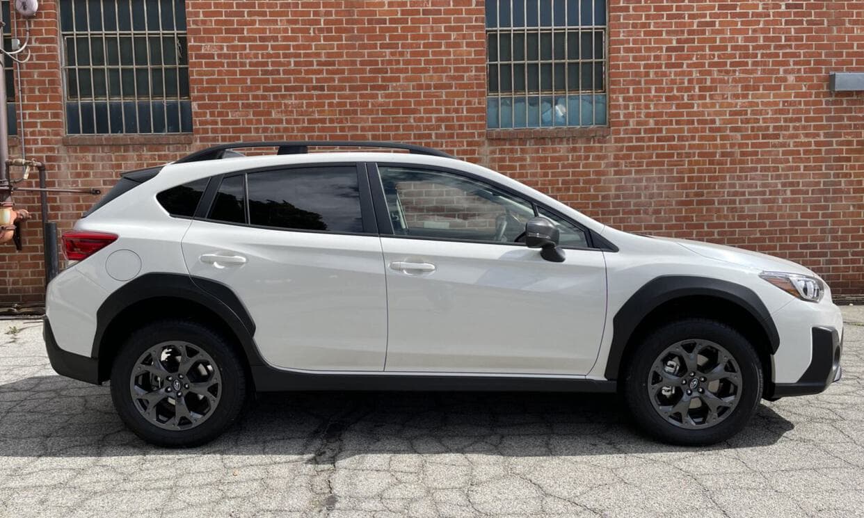 Picture of the car https://ppsphotos.s3.us-west-2.amazonaws.com/subaruCrosstrek2022_41/image8.jpg